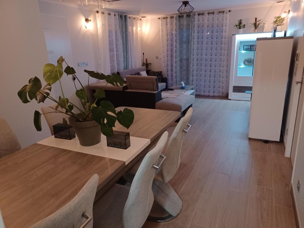 נבר Chambre Privee/Climatisee+Tv /Petit Dejeuner Inclu/Tout Confort מראה חיצוני תמונה